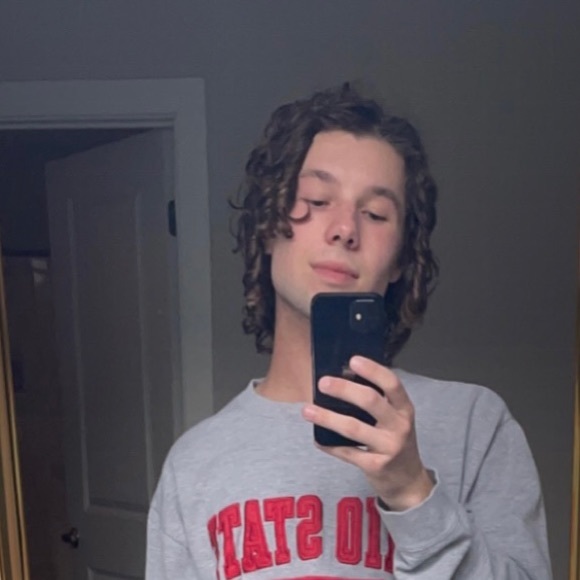 Meet your Posher, Ian - Picture 1 of 1